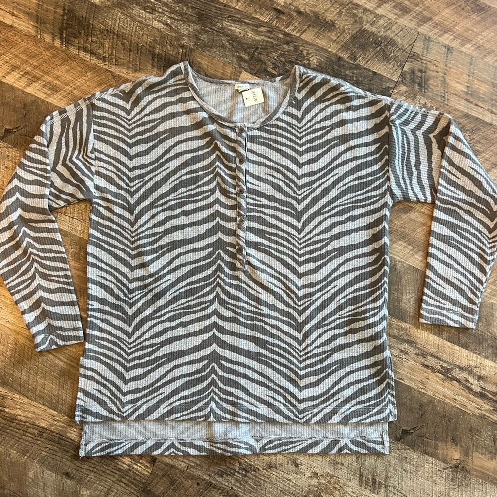 Aerie Gray and White Zebra Print Top